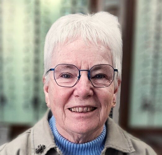 1e41d6f2-65ee-45fd-8dfa-6f2dafdc6ebc picture of customer wearing a stunning pair of glasses