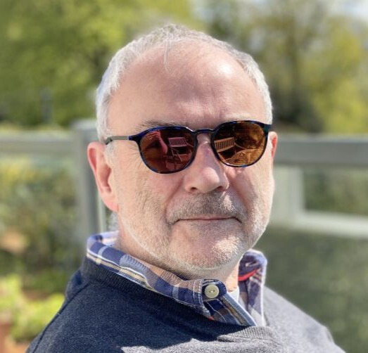 8518d350-bdb0-44c9-93c4-66e0bbcb3e10 picture of customer wearing a stunning pair of glasses