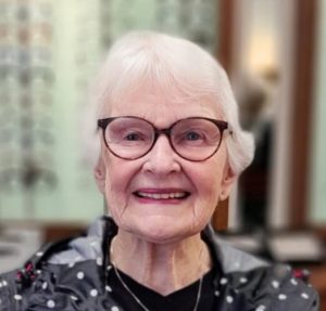85afed21-4a74-4ec9-978c-0be8ba85d467 picture of customer wearing a stunning pair of glasses