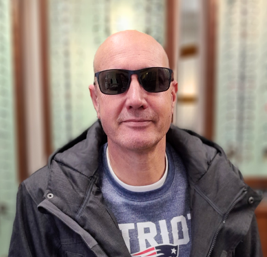 8d16f243-17b5-4aff-a7bc-9daffe663f47 picture of customer wearing a stunning pair of glasses