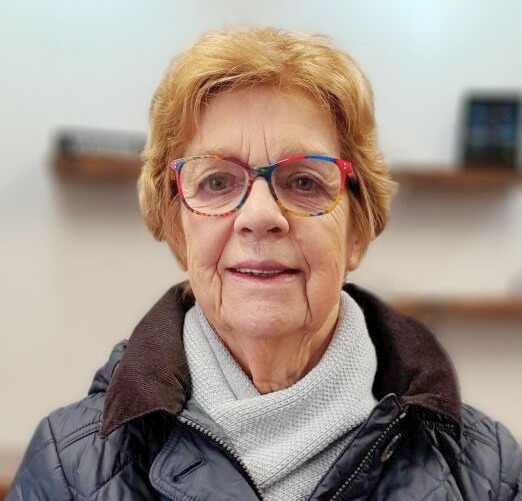 d28dd3f4-417d-4080-bb54-9a592f1b4d50 picture of customer wearing a stunning pair of glasses