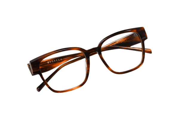 Vintage tortoiseshell eyeglasses with clear lenses, perfect for stylish vision correction.